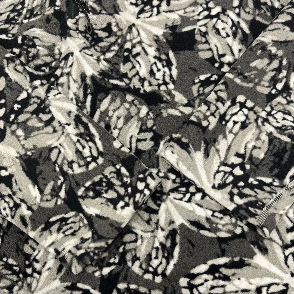 Eddie Bauer Women’s Cloud Layer 1/4 Zip Fleece Pullover Butterfly Print … - Picture 9 of 15